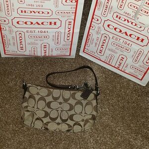 Coach med size wristlet